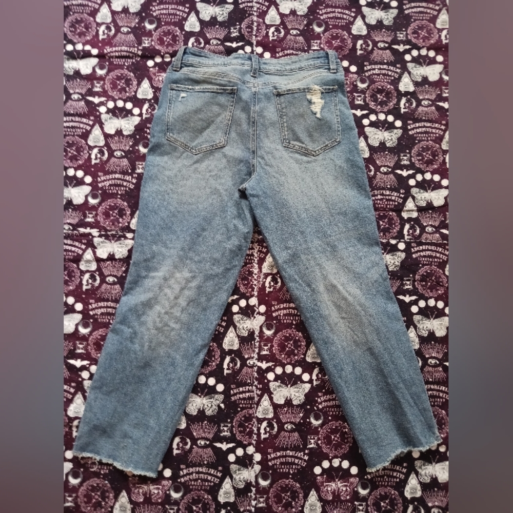 WOMAN'S HIGH RISE BLUE RIPPED PATCHWORK JEANS - Picture 11 of 11